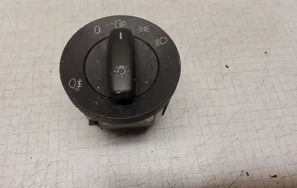 Volkswagen PASSAT B6 Light switch 1K0941431