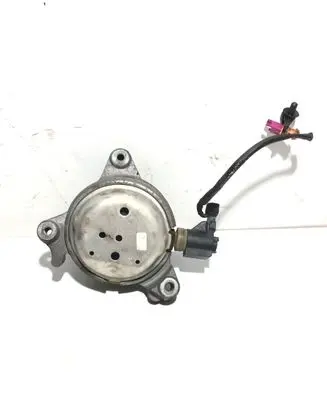 Audi A8 S8 D4 4H Engine mount bracket
