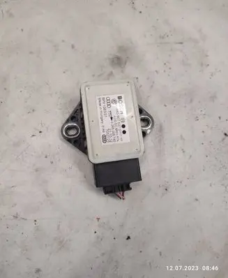Audi A5 8T 8F Sensor 8K0907637