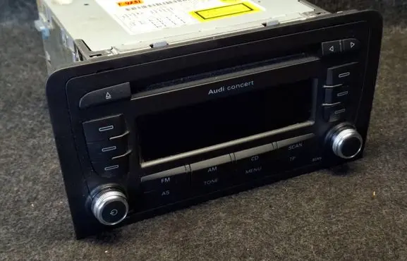 Audi A3 S3 8P Radio/CD/DVD/GPS head unit 8P0035186P