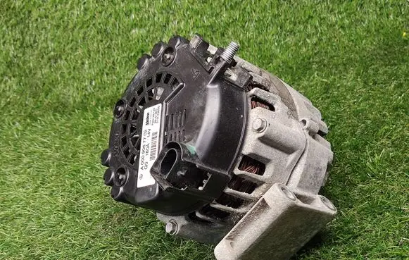 Mercedes-Benz E W212 Generator/alternator A0009067702