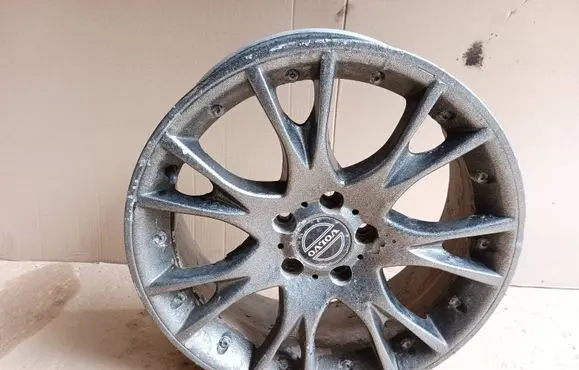 Volvo XC90 R17 alloy rim 