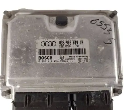 Audi A4 S4 B5 8D Engine control unit/module 038906019AN 28SA4592 0281010094