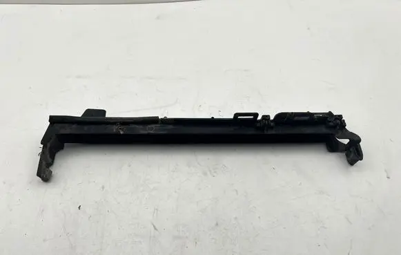 Mercedes-Benz E W212 Radiator mount bracket 0477902913