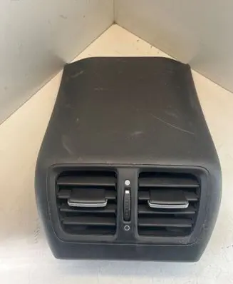 Rear air vent grill