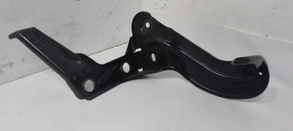 Audi A6 S6 C6 4F Intercooler pipe mounting bracket 4F0145813F