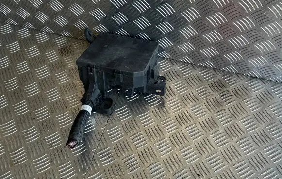 Nissan Leaf I (ZE0) Fuse module 284B73NL1A 521773F01 3091002763