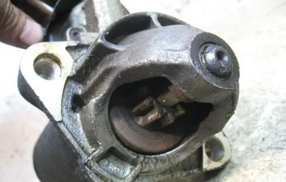 Volkswagen PASSAT B5 Starter motor 0001108174 28IV6APD 1005821986