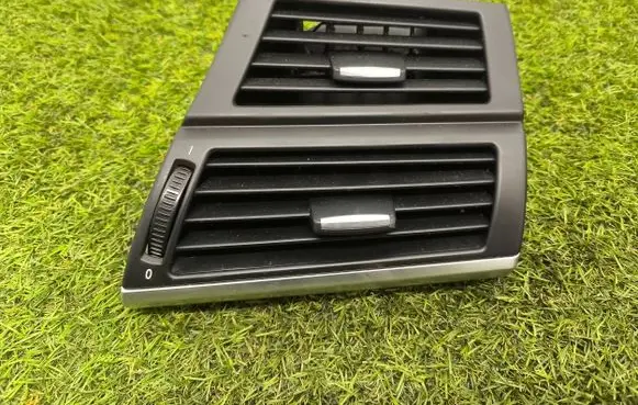 BMW X5 E70 Dashboard side air vent grill/cover trim 7161804 773201 011780002