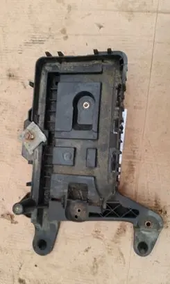 Skoda Yeti (5L) Battery tray 1K0915333H