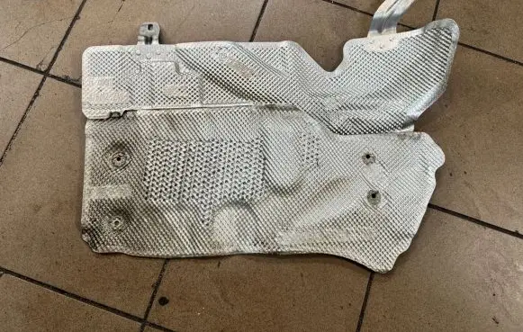 BMW 7 F01 F02 F03 F04 Heat shield in engine bay 7193523 7185246 24640010