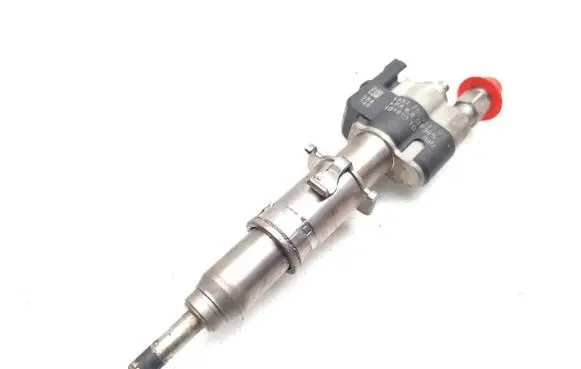 BMW 1 E81 E87 Fuel injector 7565137 7565137-03