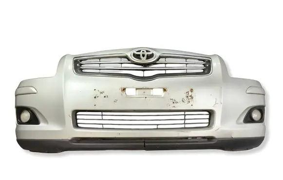 Toyota Avensis T250 Front bumper 