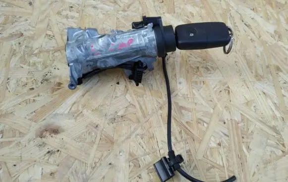 Audi A3 S3 8P Ignition lock 1K0905851B