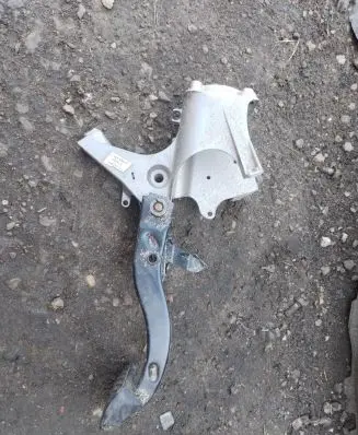 BMW X5 E53 Brake pedal 1165696