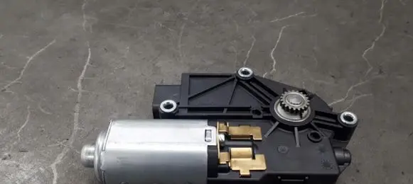 KIA Ceed Wiper motor k8210-j7000
