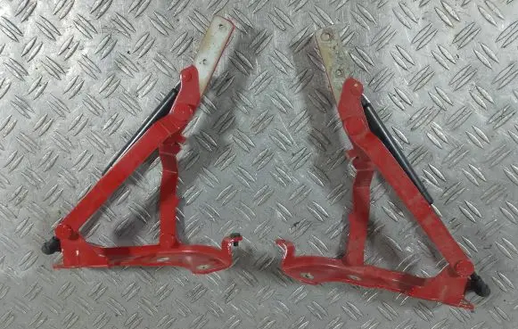 Fiat 500 Tailgate/trunk/boot hinge