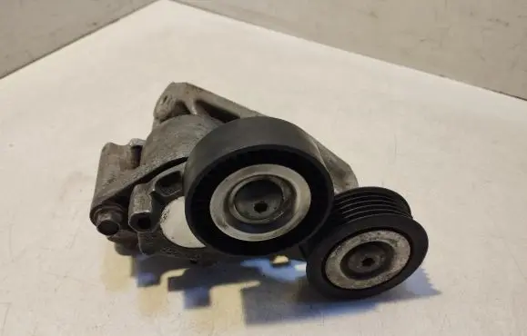Hyundai Getz Generator/alternator belt tensioner 252812A000