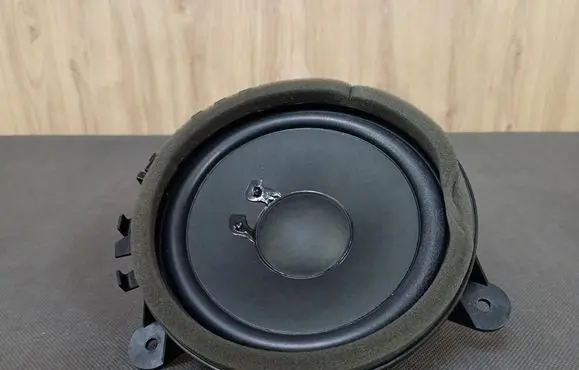 Volvo V40 Cross country Front door speaker 30657445