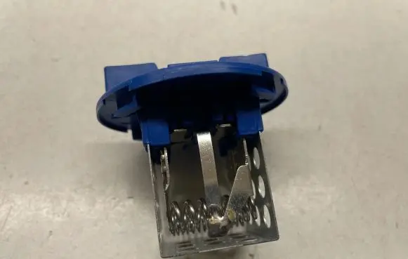 Mercedes-Benz Sprinter W906 Coolant fan relay A0008700089 0008700089