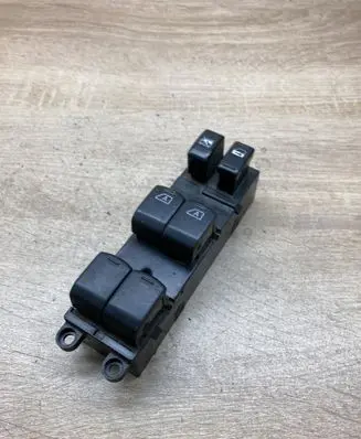 Infiniti G37 Electric window control switch 