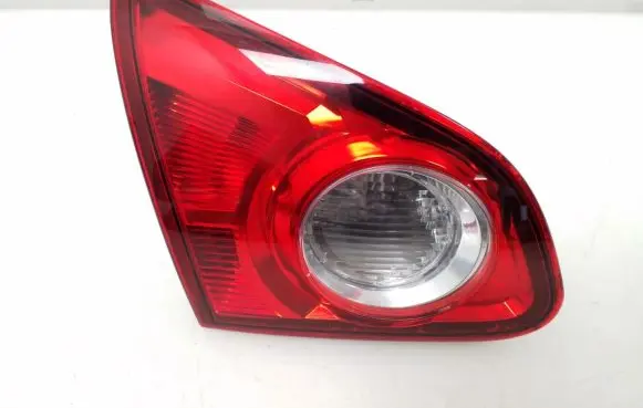 Nissan Qashqai+2 Tailgate rear/tail lights 89071063