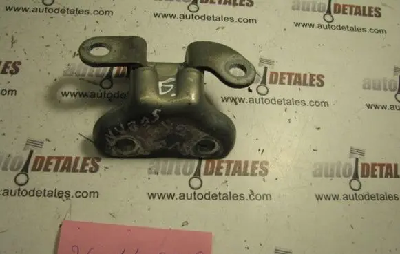 Toyota Avensis T250 Rear door upper hinge