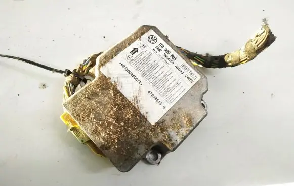 Volkswagen Touran I Airbag control unit/module 1T0909605 5WK43150