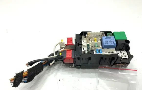 Peugeot 508 Fuse box set 9665492680