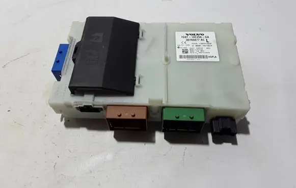 Volvo S80 Fuse module 30765877