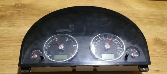 Ford Mondeo Mk III Speedometer (instrument cluster) 1s7f10849hf 1s7f-10849-hf