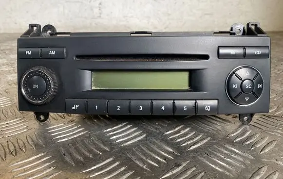 Volkswagen Crafter Radio/CD/DVD/GPS head unit 9068200586 78063604