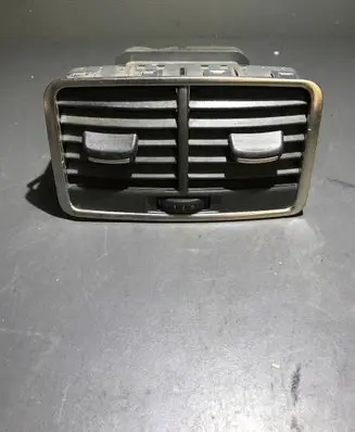 Rear air vent grill