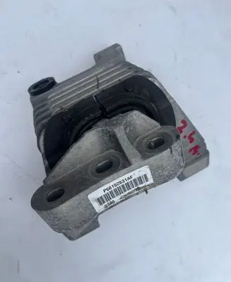 Jeep Cherokee Engine mounting bracket P68192831AF