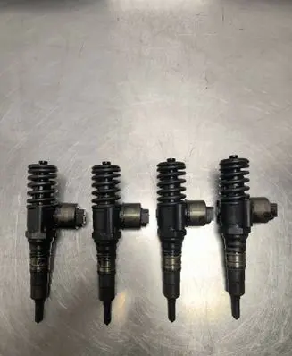 Volkswagen Jetta VI Fuel injectors set 03G130073G