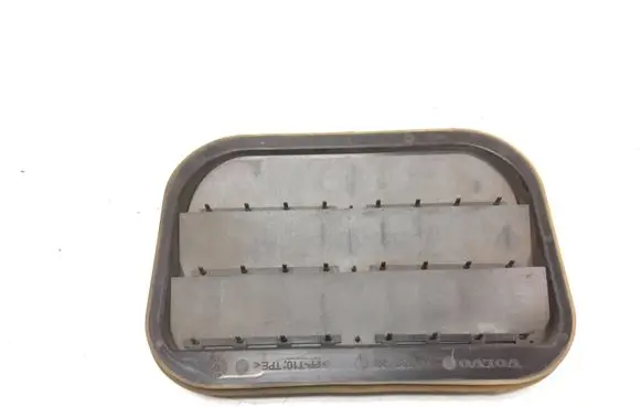 Volvo V70 Quarter panel pressure vent 31250723