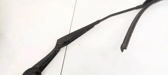 Ford Focus Front wiper blade arm BM5117526BB