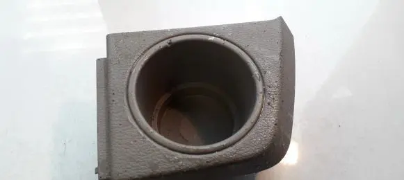 Volvo XC90 Cup holder 