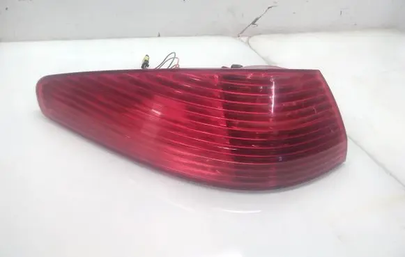 Peugeot 607 Rear/tail lights