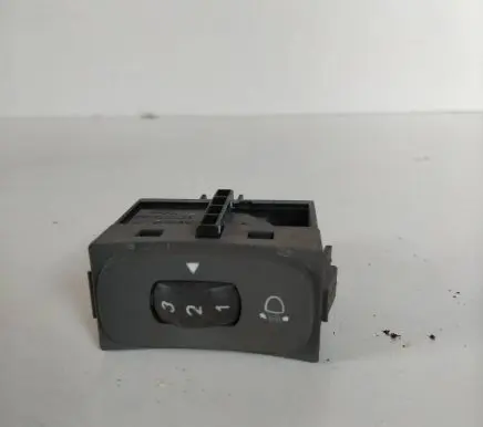 Renault Laguna II Headlight level height control switch 8200002439
