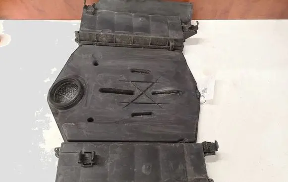 Mercedes-Benz CLK A209 C209 Engine cover (trim)