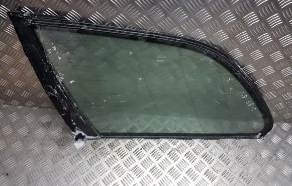 BMW 5 E39 Rear side window