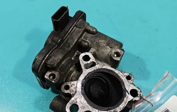 Renault Trafic III (X82) EGR valve 147100361R IMPRK1545643