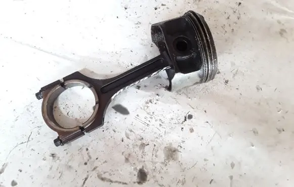Hyundai Santa Fe Piston with connecting rod NOCODE