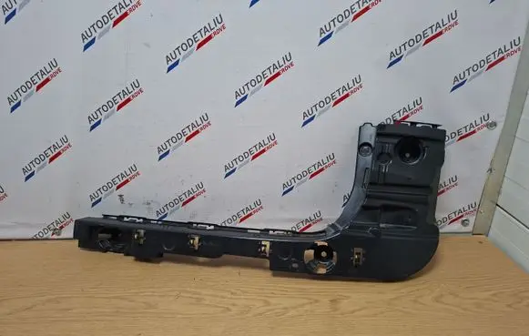 Rear bumper mounting bracket