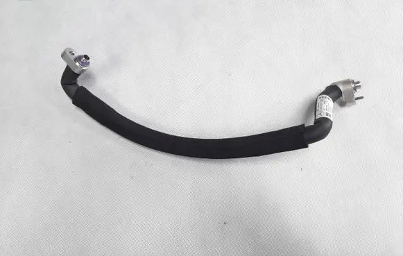 Air conditioning (A/C) pipe/hose