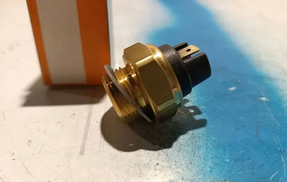 Coolant temperature sensor