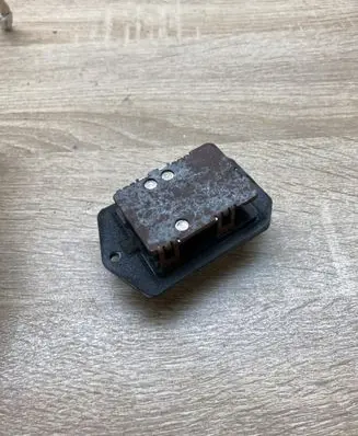 Nissan Micra Heater blower motor/fan resistor 11J545