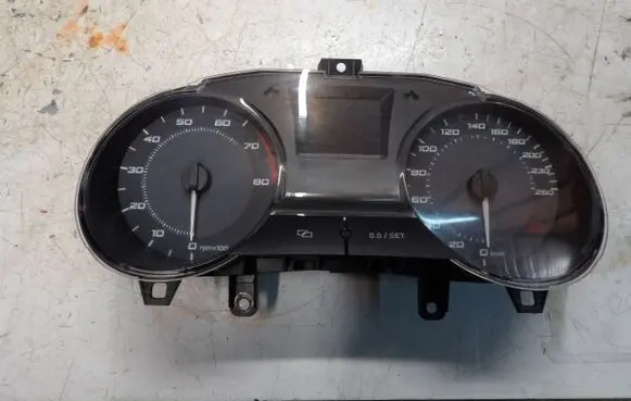 Seat Ibiza IV (6J,6P) Speedometer (instrument cluster) 6J0920801 1020701125