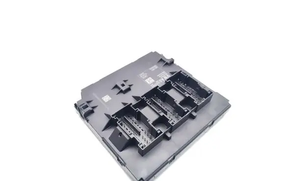 Volkswagen PASSAT B7 Central body control module 3AA937087G